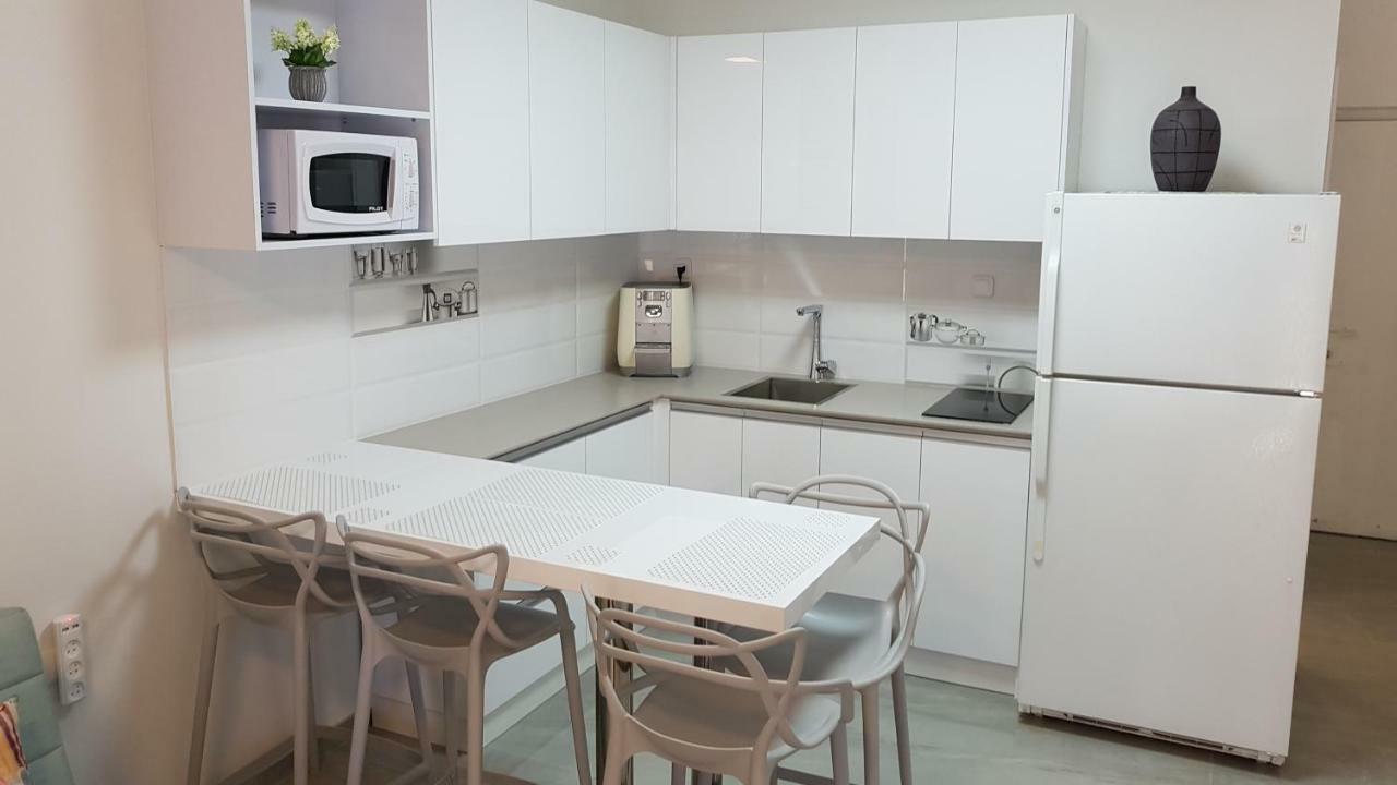 Апартаменты דירת גן פונה לבריכה - Pool Garden View Эйлат Экстерьер фото